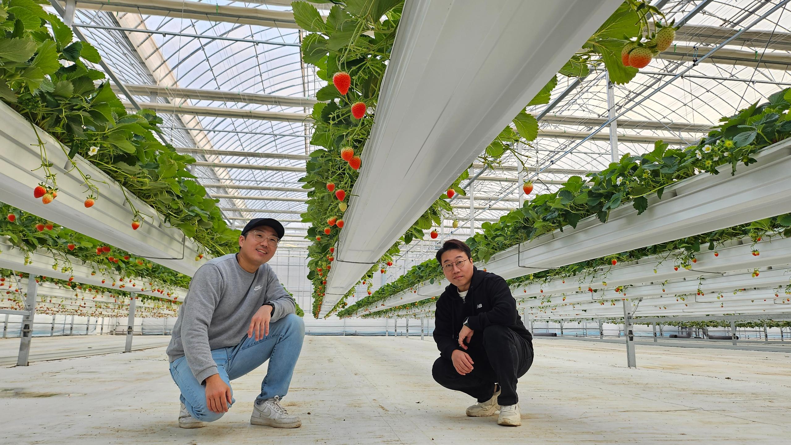 비욘드로보틱스의 변성호 대표(왼쪽)와 정영훈 부대표.(사진 = 비욘드로보틱스 제공)